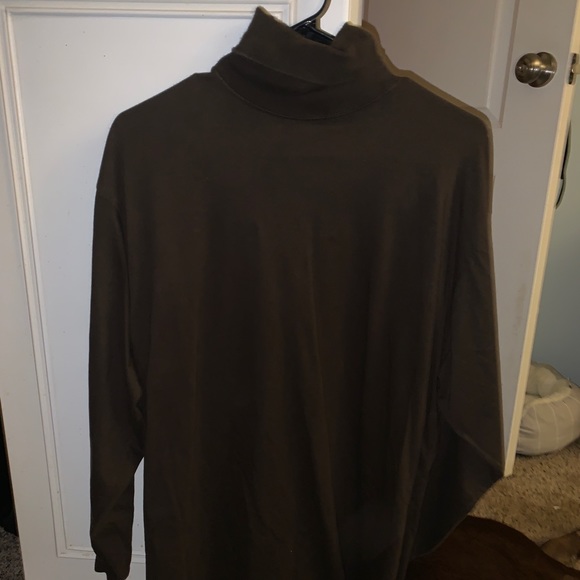 brown turtleneck - Picture 1 of 1